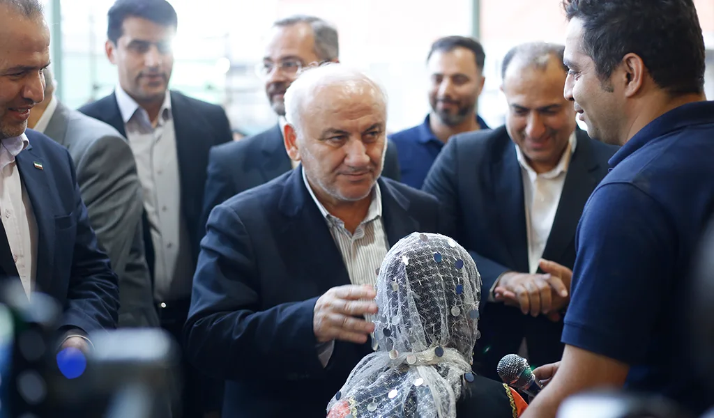 بازدید دکتر یونسی استاندار مازندران از کارخانه اکسیر ساز شمال