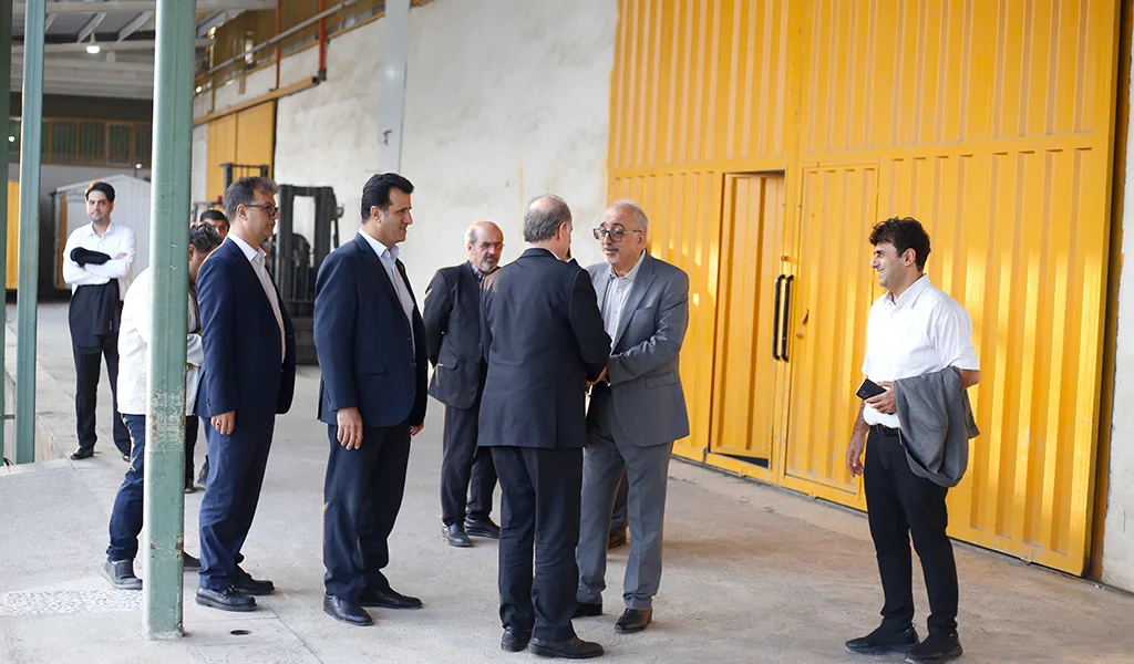 بازدید دکتر یونسی استاندار مازندران از کارخانه اکسیر ساز شمال